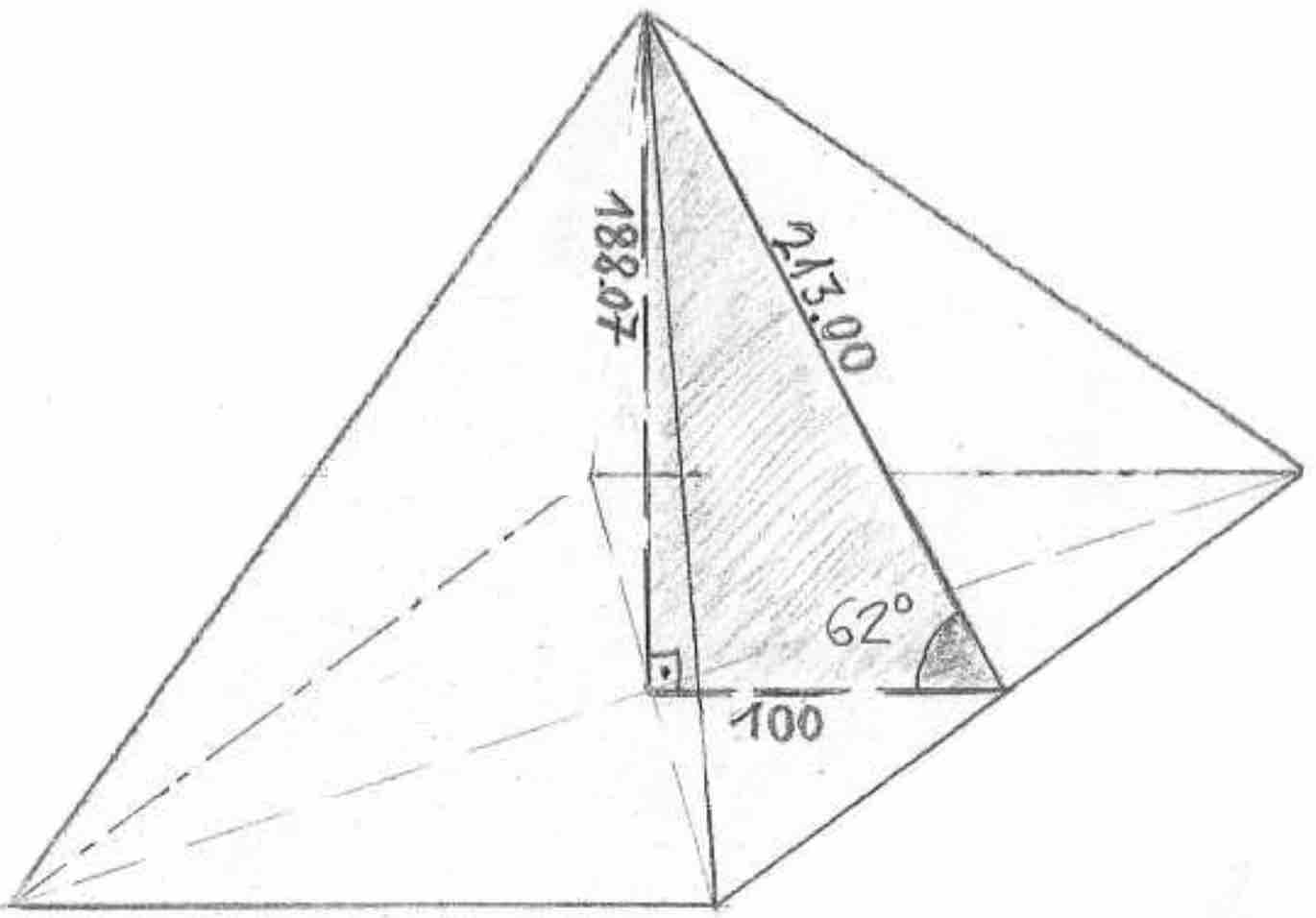 triángulo pitagórico casi exacto en la pirámide de 62 grados